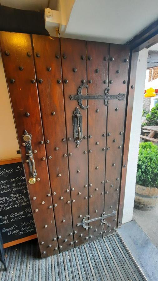 Kings Arms Hotel ฮอว์กส์เฮด ภายนอก รูปภาพ